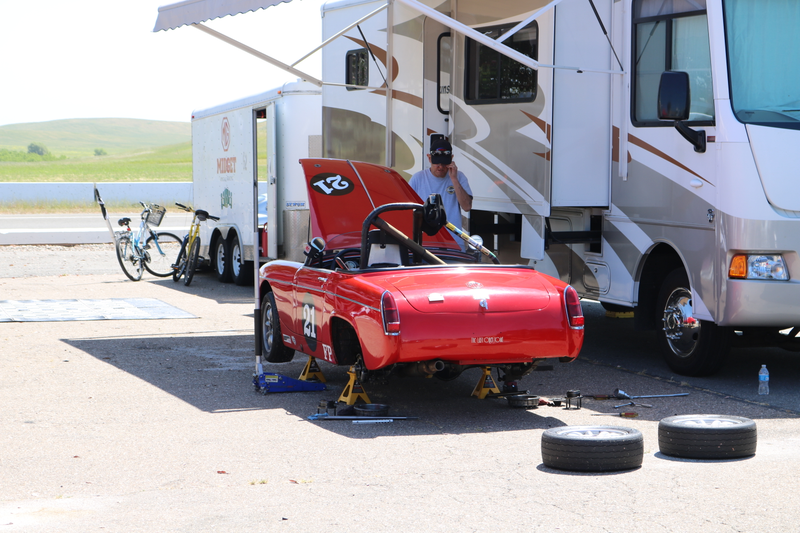 Illustration for article titled Day 2 Photodump (with RACE CARS!!!)